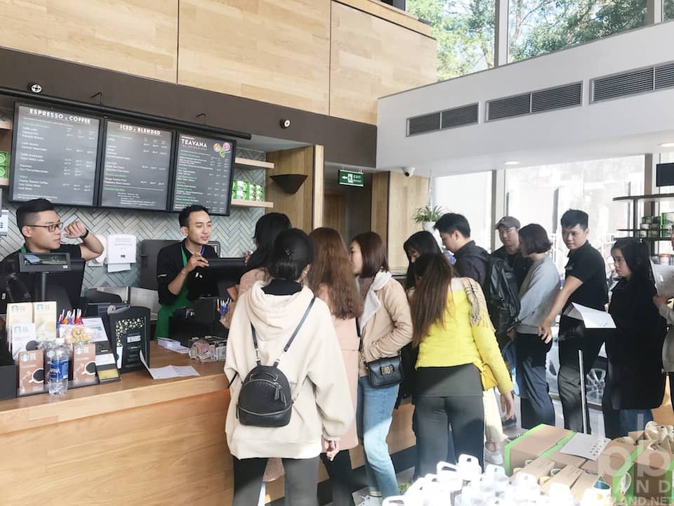 Không Gian Men Starbucks Đà Nẵng